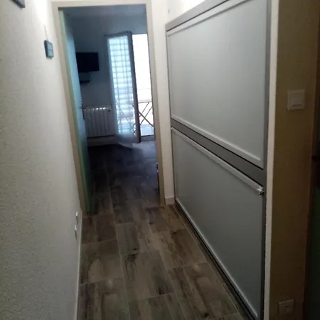 Bord De Avec 2 Velos * 莱萨布勒-多洛讷