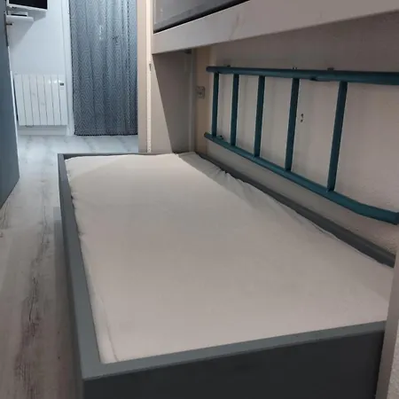 Bord De Avec 2 Velos 아파트