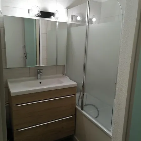Bord De Avec 2 Velos Apartman *