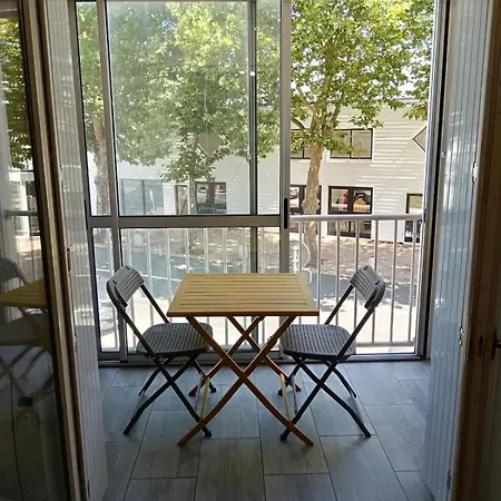 Bord De Avec 2 Velos لي سابلِ دولونْ