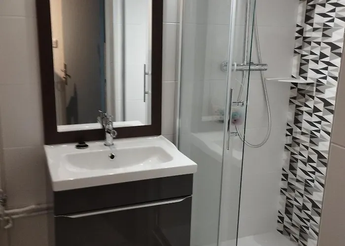 Bord De Avec 2 Velos 아파트 *